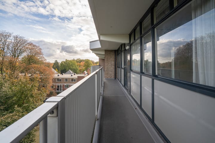 Foto 28 van Marthalaan 2-605