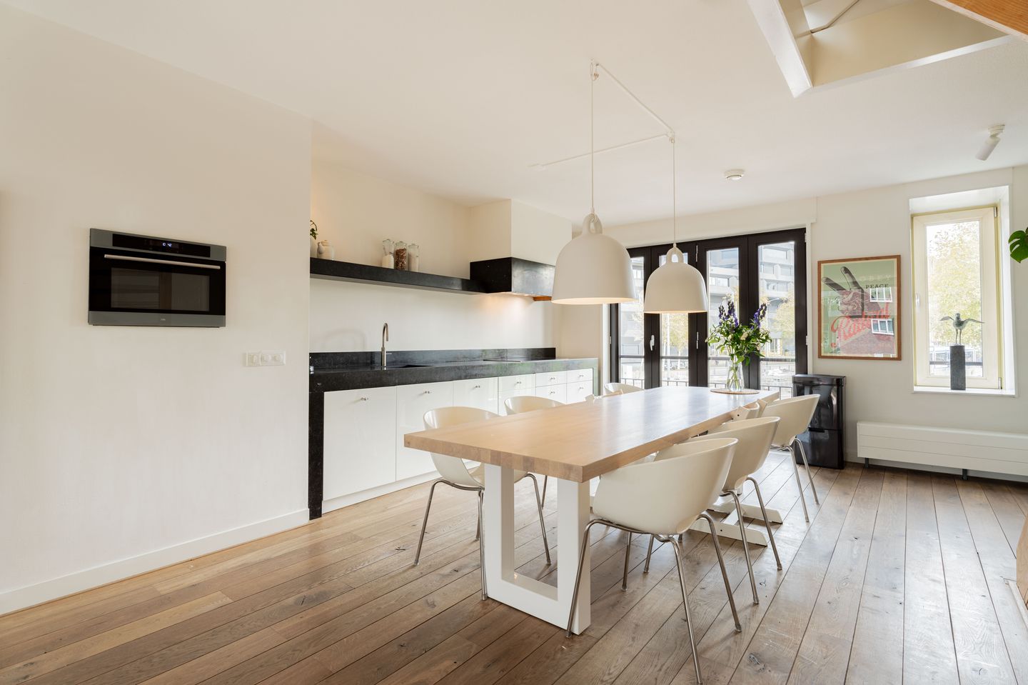 Photo 19 of Emmy Andriessestraat 4