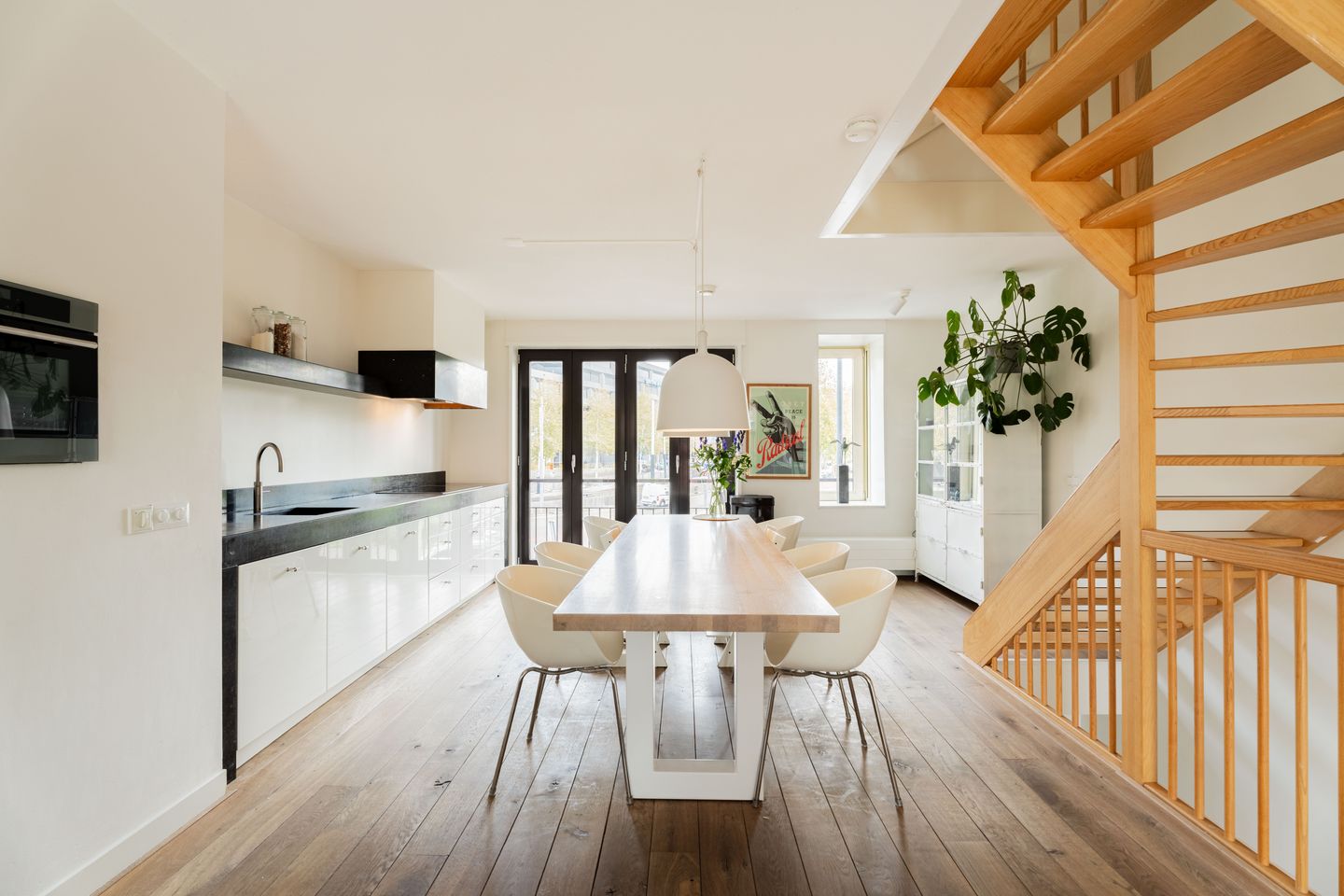 Photo 20 of Emmy Andriessestraat 4