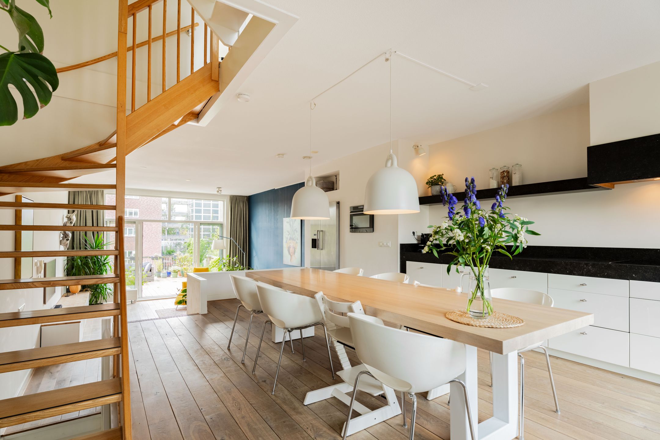 Photo 21 of Emmy Andriessestraat 4