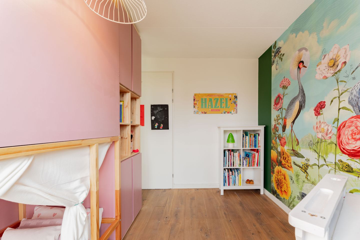 Photo 35 of Emmy Andriessestraat 4