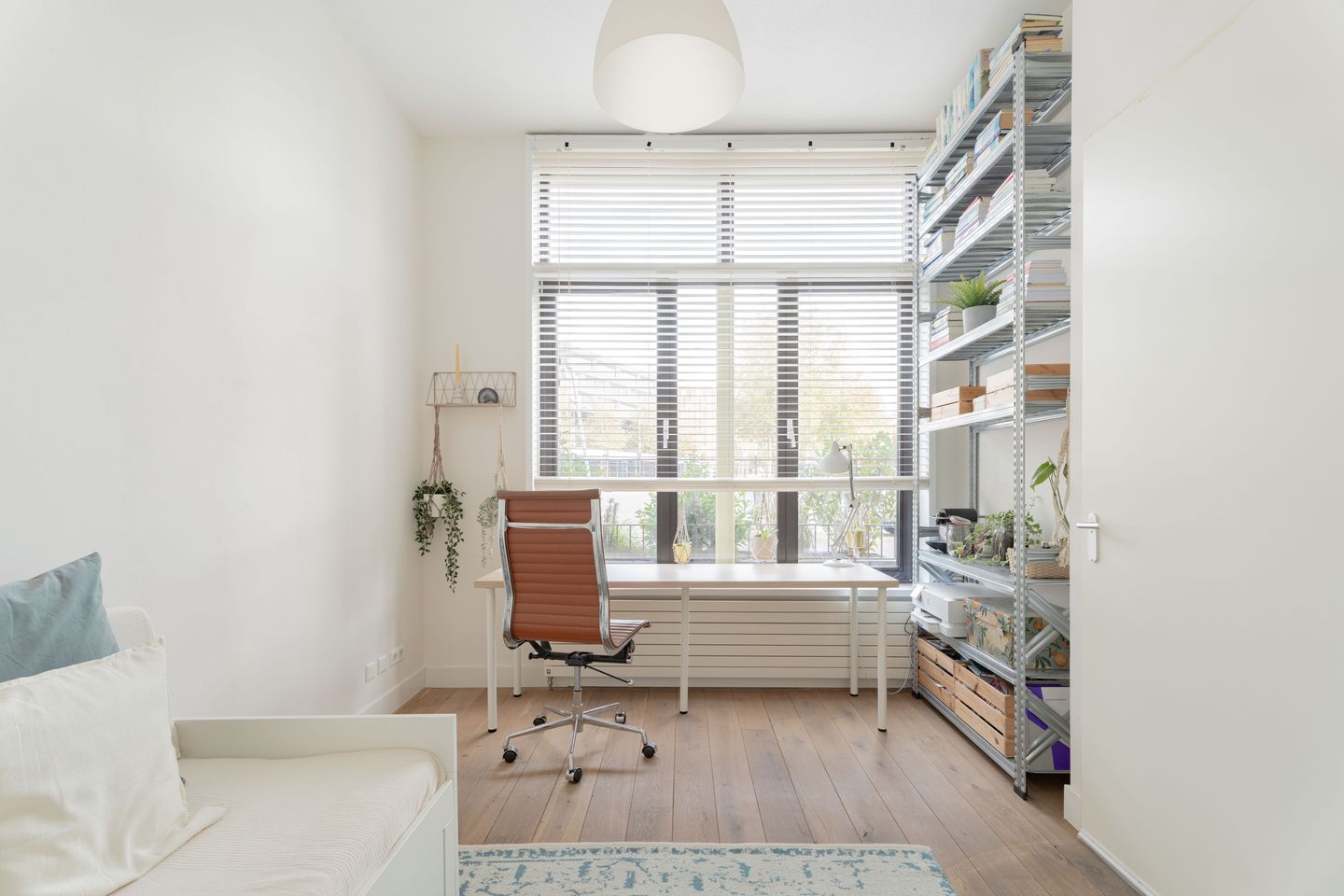 Photo 40 of Emmy Andriessestraat 4