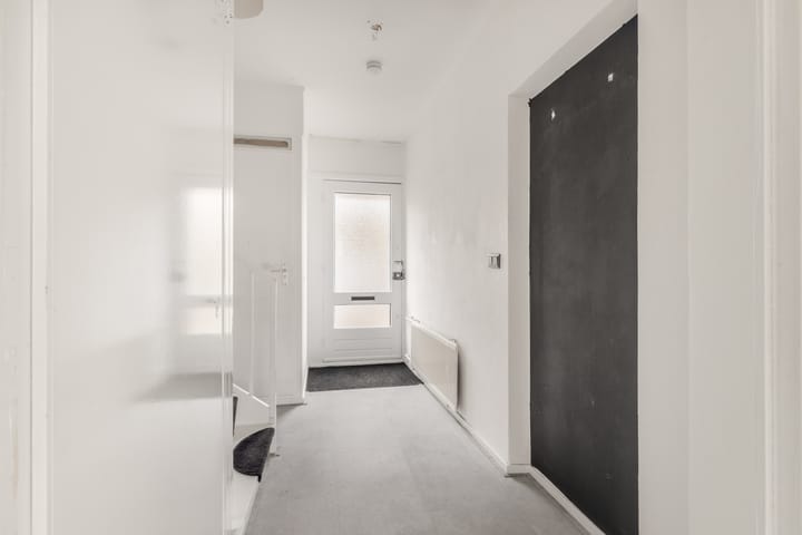 Photo 12 of Amerstraat 2