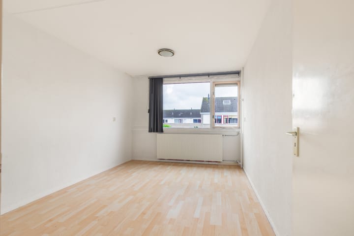 Photo 16 of Amerstraat 2