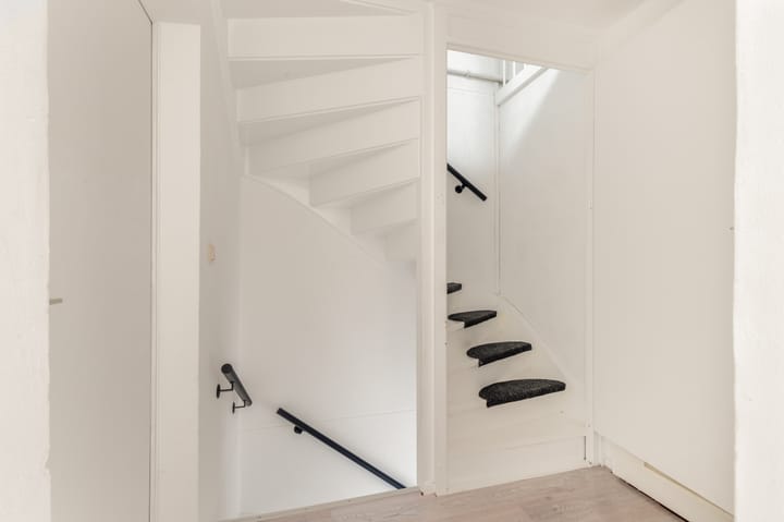 Photo 20 of Amerstraat 2