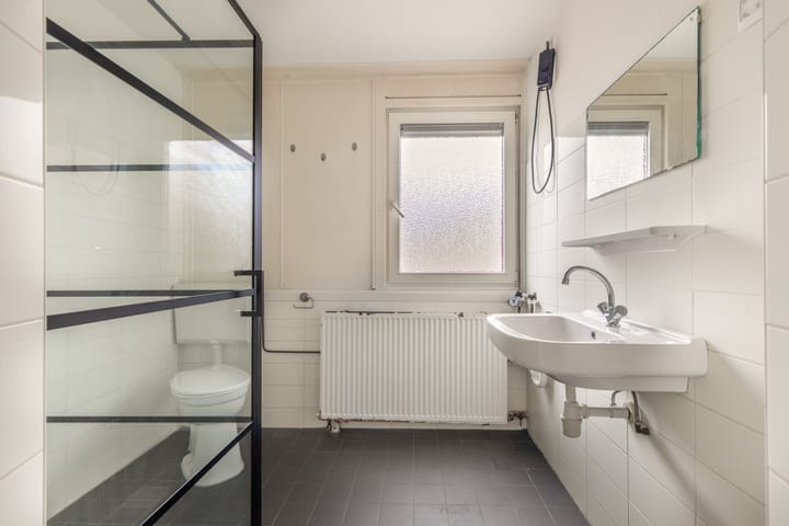 Photo 25 of Amerstraat 2