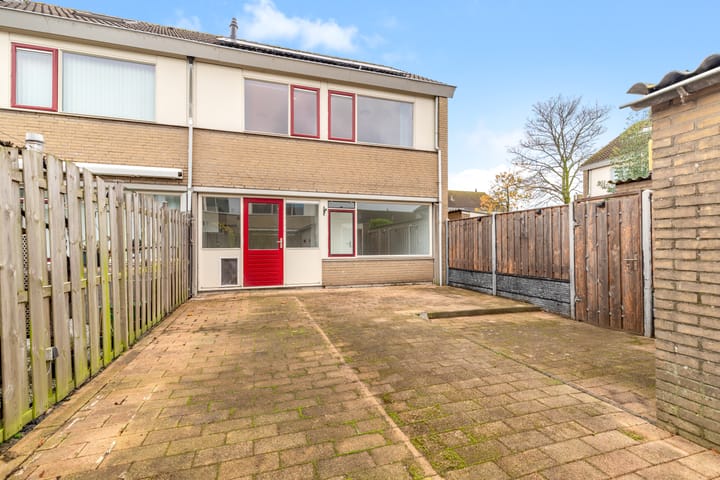 Photo 28 of Amerstraat 2