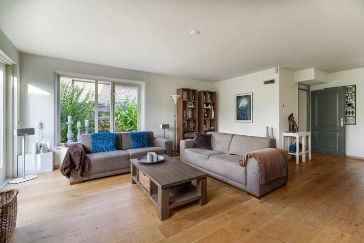 Photo 30 of Johan Huizingastraat 8