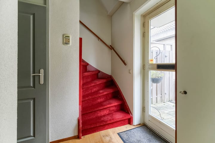 Photo 31 of Johan Huizingastraat 8