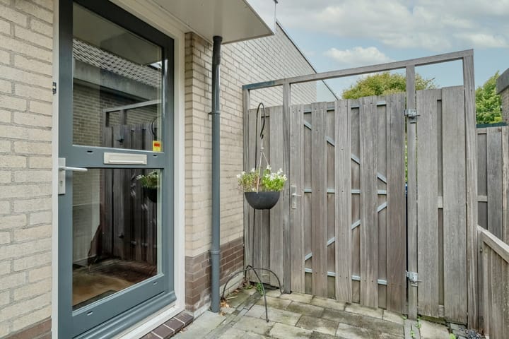 Photo 51 of Johan Huizingastraat 8