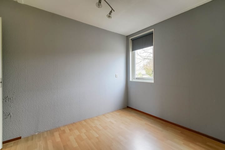 Photo 37 of Johan Huizingastraat 8