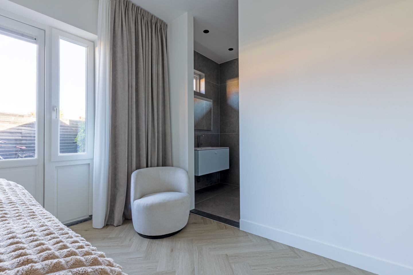 Photo 10 of Zandvoortselaan 2-B