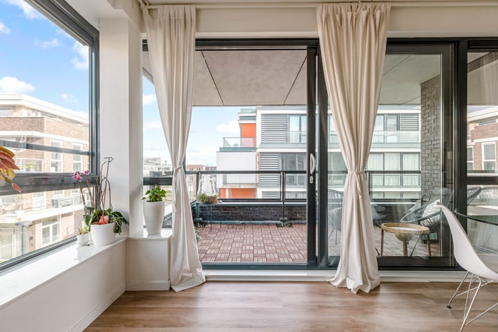 Photo 11 of IJslandstraat 66