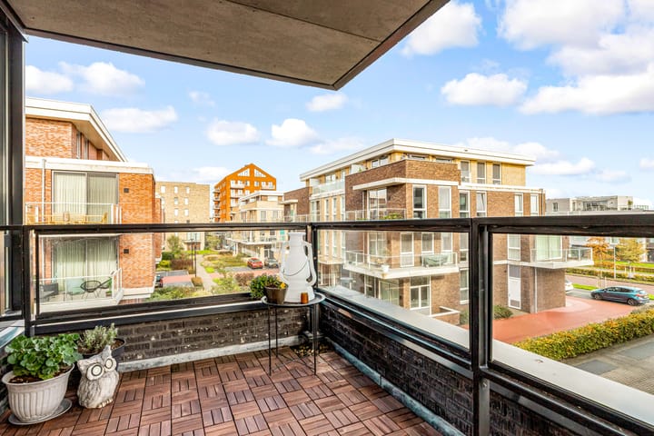 Photo 13 of IJslandstraat 66