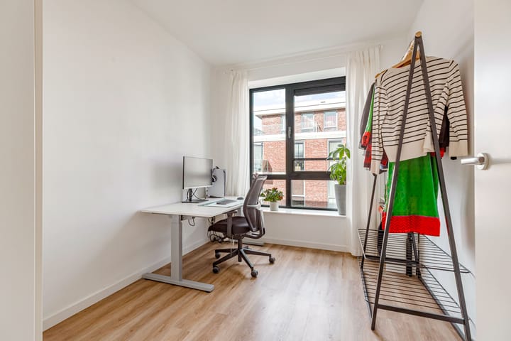 Photo 20 of IJslandstraat 66