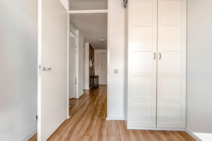 Photo 21 of IJslandstraat 66