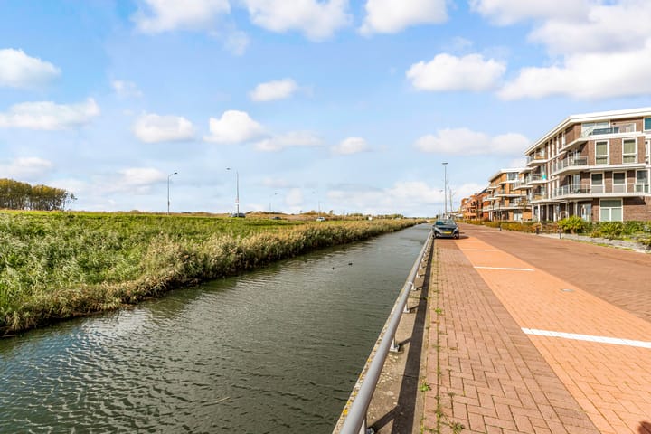 Photo 28 of IJslandstraat 66