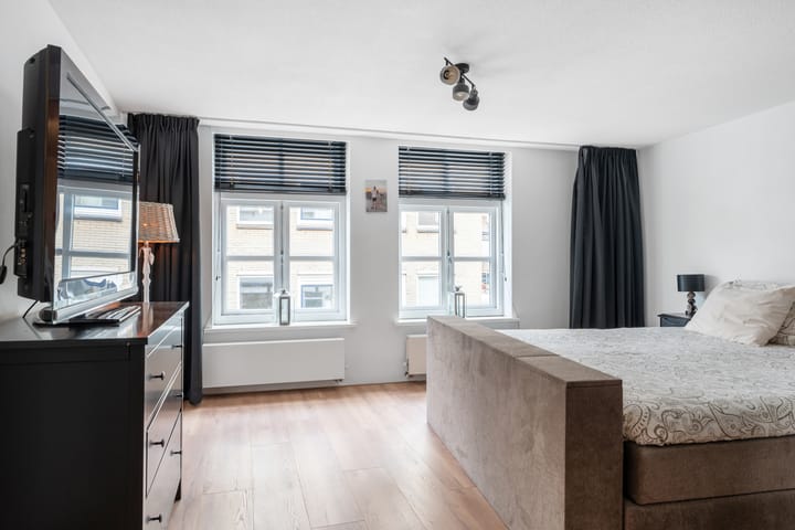 Photo 4 of Landstraat 9