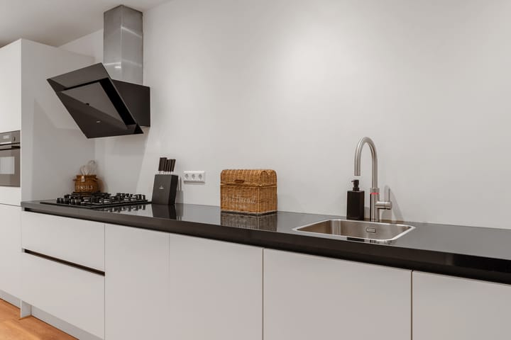 Photo 18 of Landstraat 9