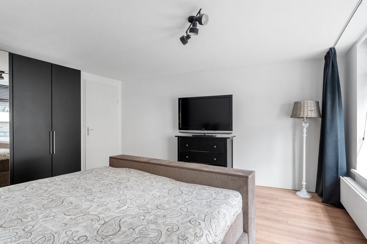 Photo 24 of Landstraat 9