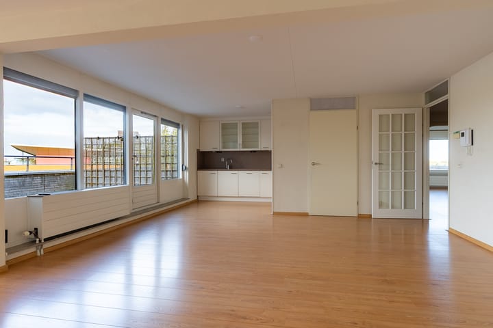 Foto 21 van Fellinilaan 332