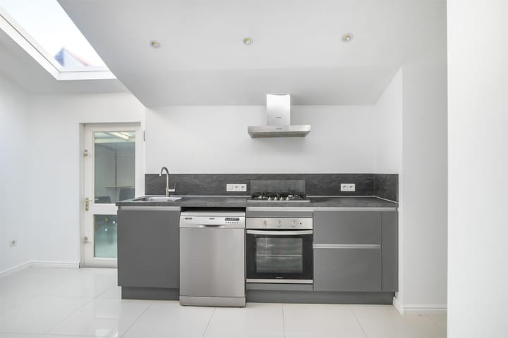 Photo 4 of Prins Hendrikstraat 69