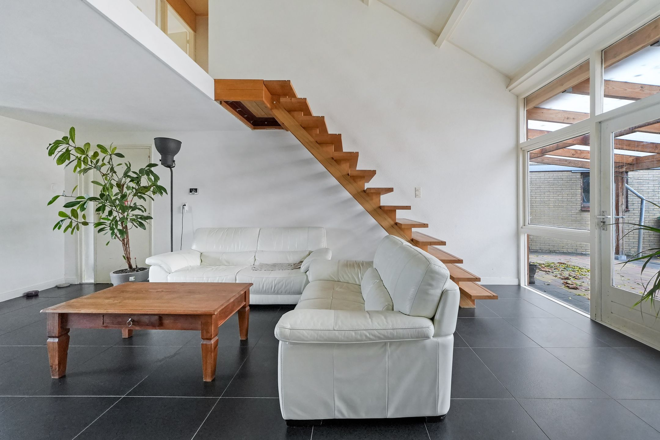 Photo 9 of Middelburgsestraat 104