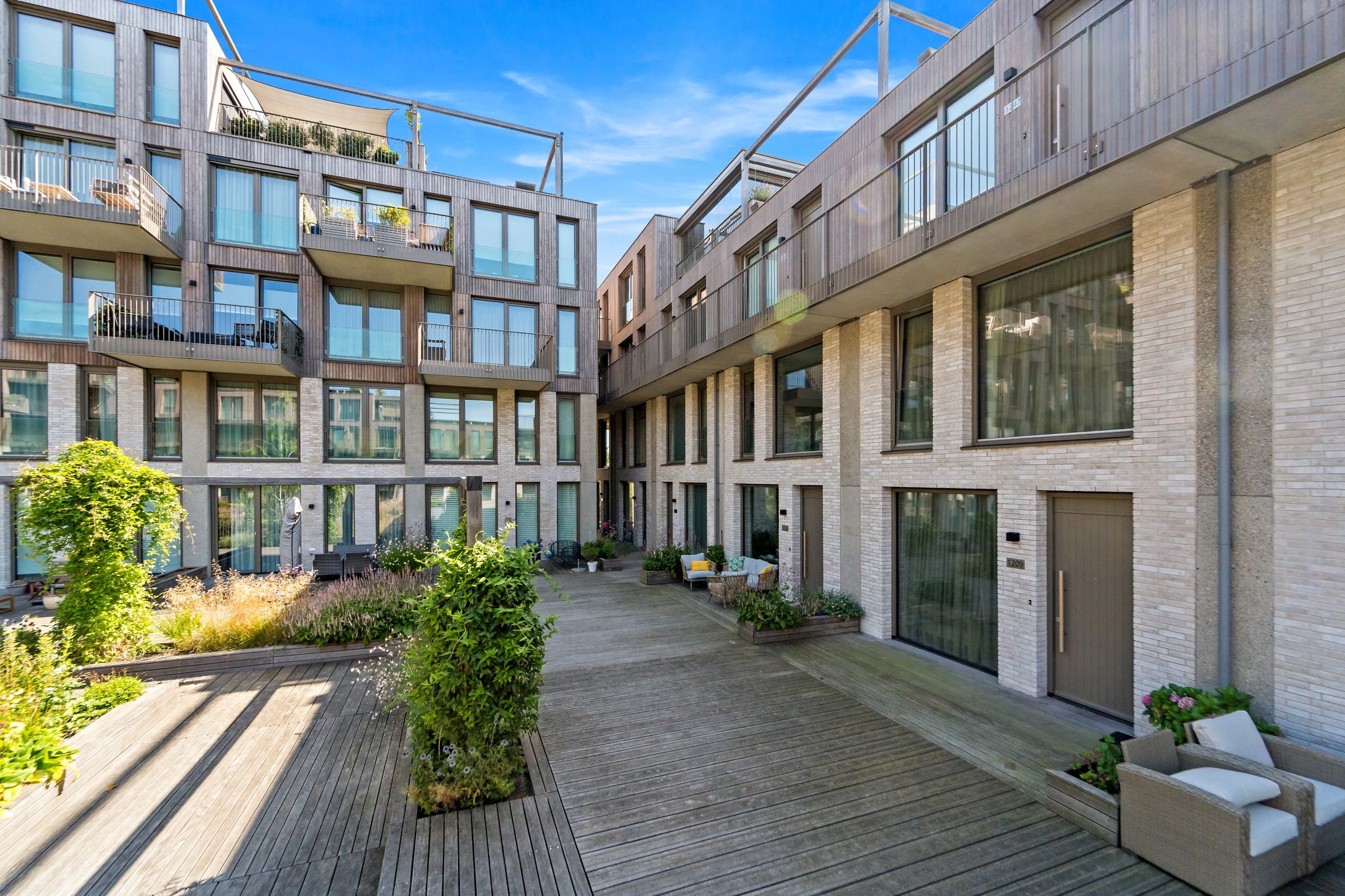 Foto 33 van Leyweg 1207