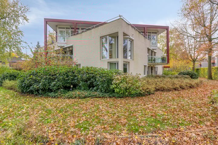 Peter Benensonstraat 7