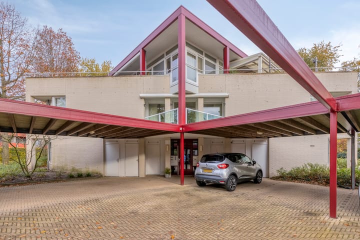 Photo 6 of Peter Benensonstraat 7