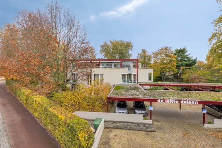 Photo 12 of Peter Benensonstraat 7