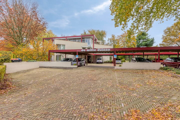 Photo 13 of Peter Benensonstraat 7