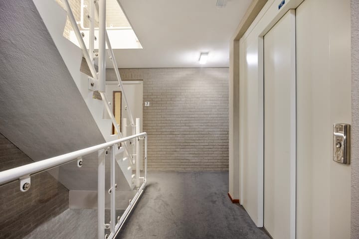 Photo 20 of Peter Benensonstraat 7