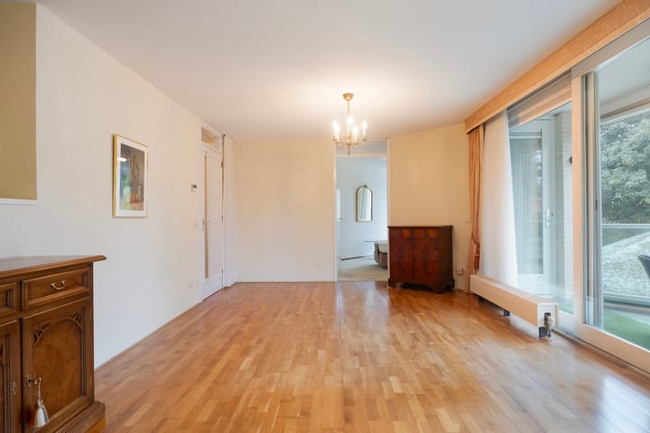 Photo 25 of Peter Benensonstraat 7