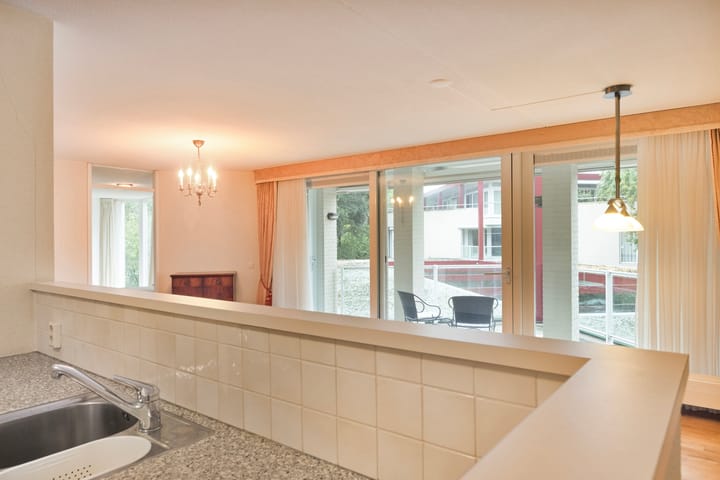 Photo 30 of Peter Benensonstraat 7