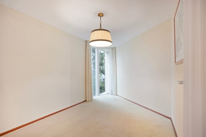 Photo 33 of Peter Benensonstraat 7