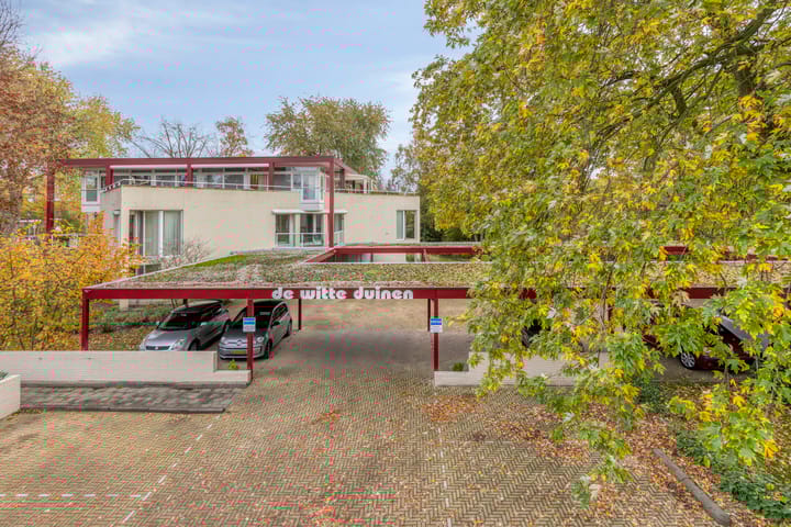 Photo 45 of Peter Benensonstraat 7