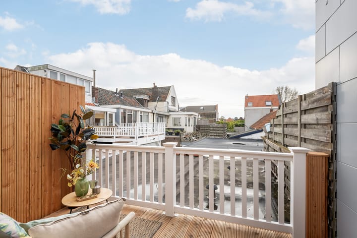 Photo 20 of Bleekstraat 100