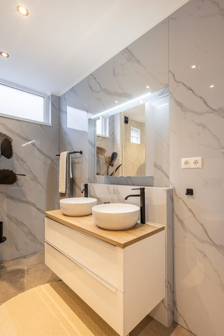 Photo 32 of Bleekstraat 100