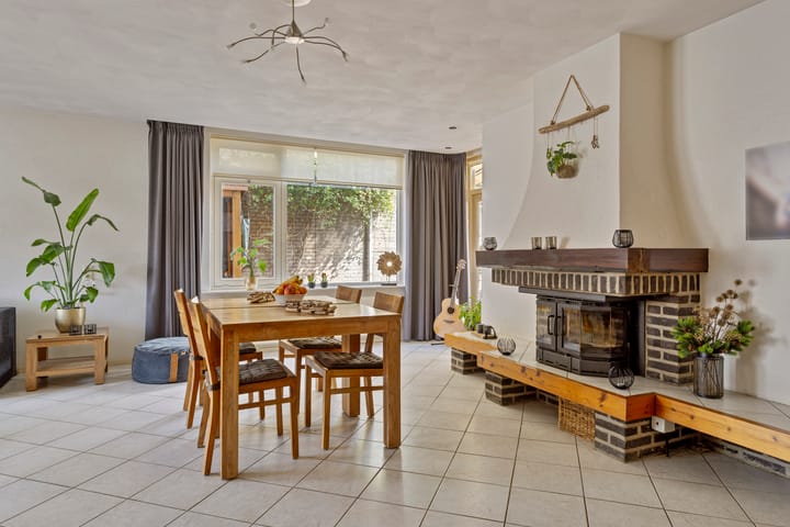 Photo 11 of Tramstraat 93