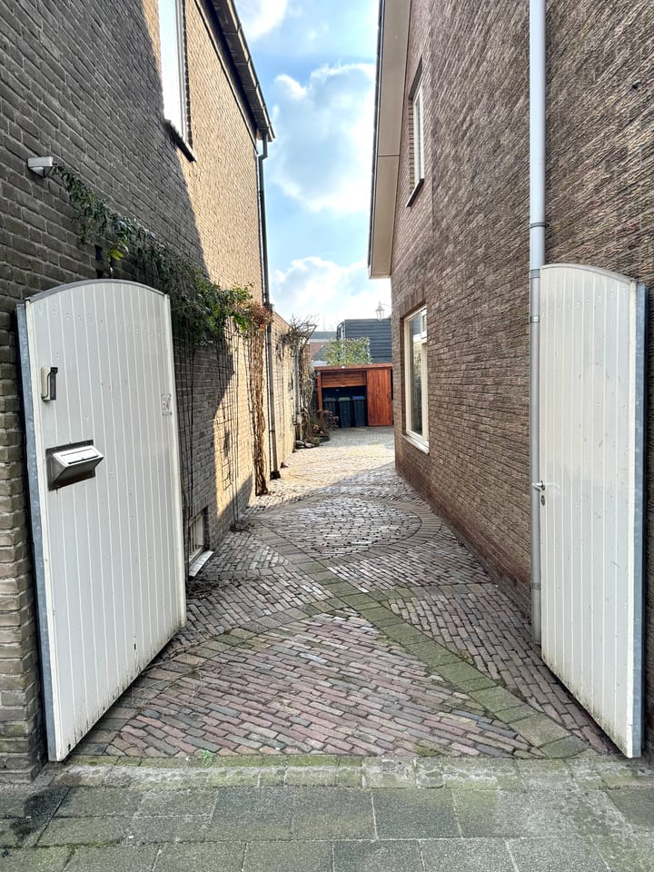 Photo 6 of Tramstraat 93