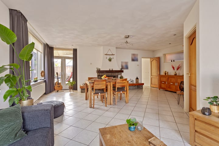 Photo 3 of Tramstraat 93