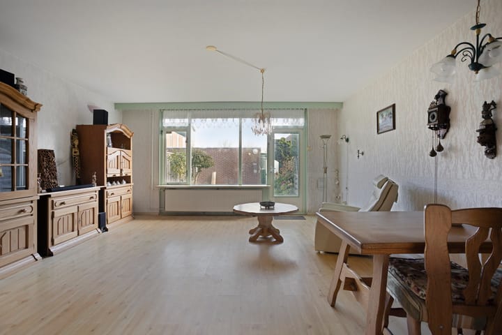 Foto 4 van Bredaweg 7