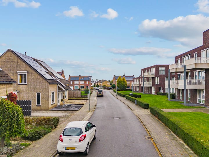 Photo 38 of Joannes Riviusstraat 25