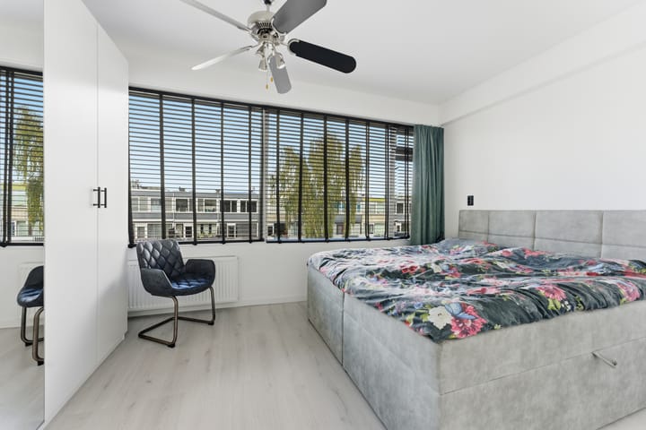 Photo 33 of Paulus Potterstraat 13