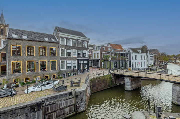 Photo 8 of Nieuwe Sluisstraat 2-A