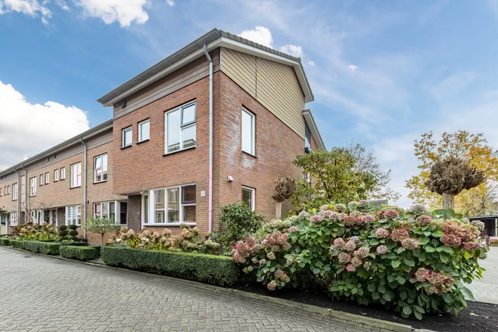 Jenneke E. Bijlhof 15