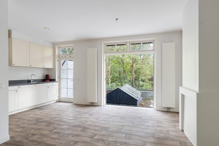 Foto 11 van Spuiweg 144