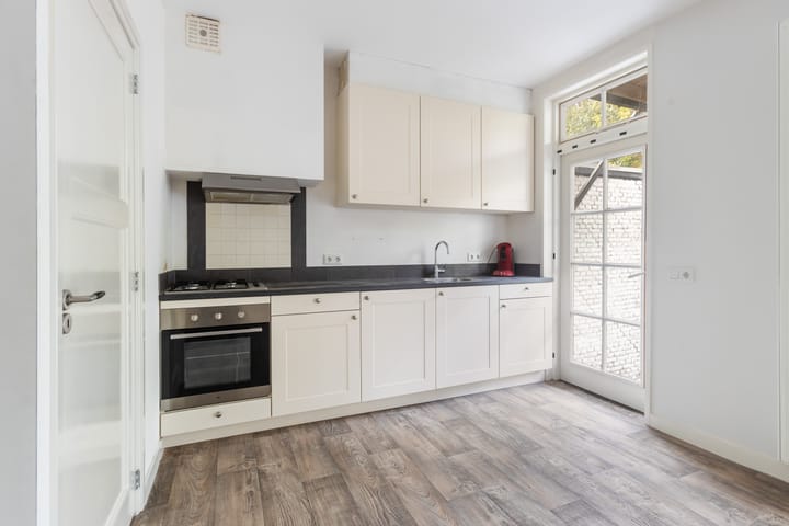 Foto 20 van Spuiweg 144