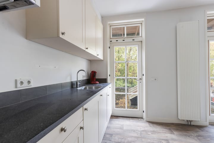 Foto 22 van Spuiweg 144